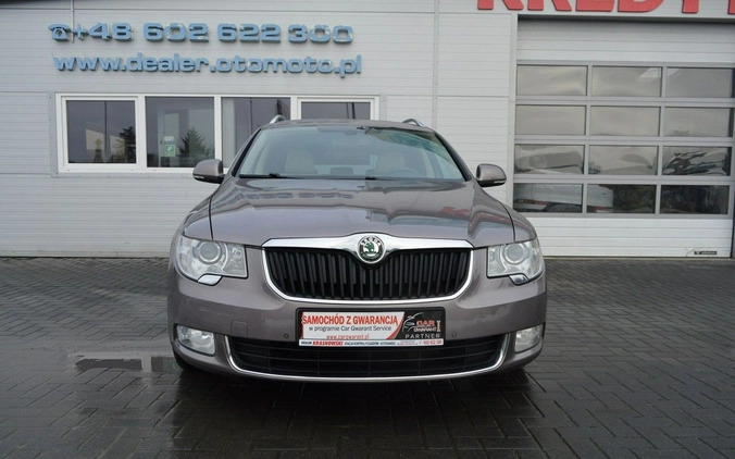 Skoda Superb cena 31000 przebieg: 226000, rok produkcji 2011 z Hrubieszów małe 781